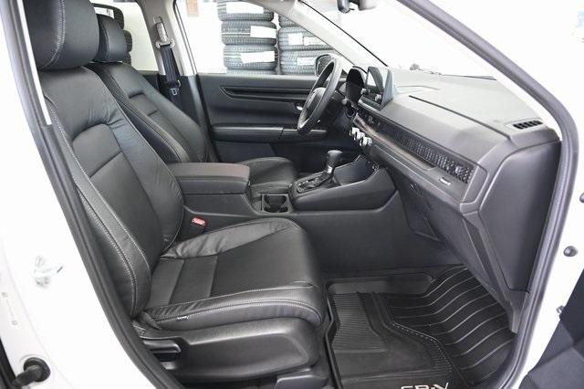 used 2023 Honda CR-V car, priced at $29,900