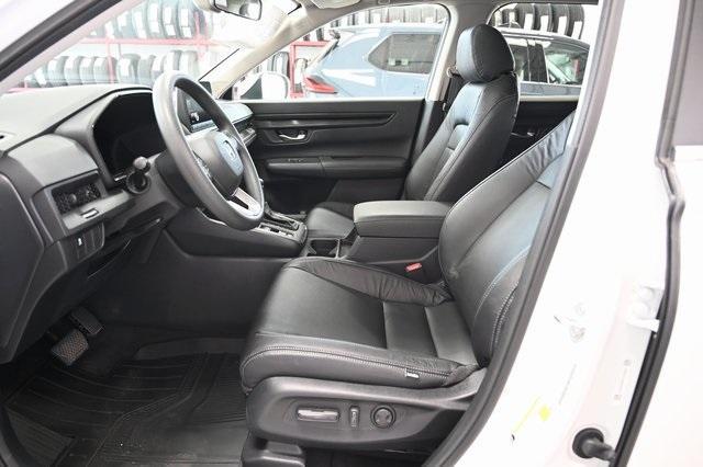 used 2023 Honda CR-V car, priced at $29,900