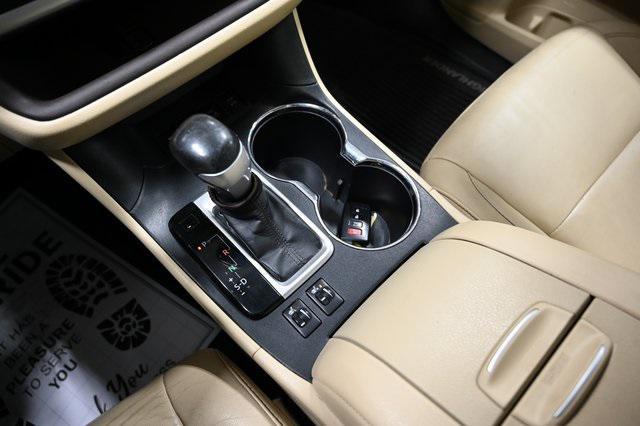 used 2014 Toyota Highlander car, priced at $13,900