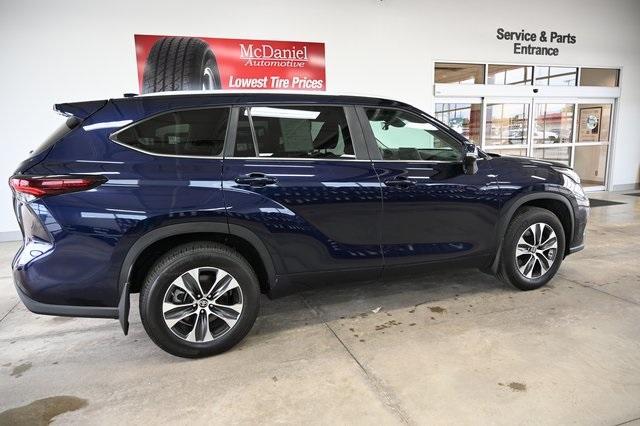 used 2024 Toyota Highlander car, priced at $44,000
