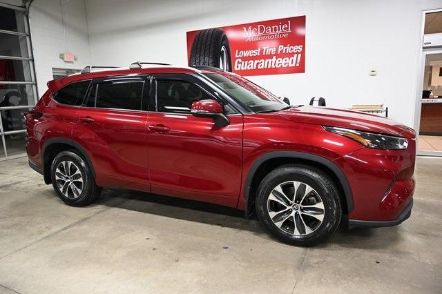 used 2022 Toyota Highlander car, priced at $36,500