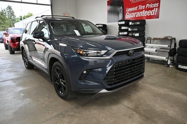new 2025 Toyota Grand Highlander Hybrid car, priced at $59,372