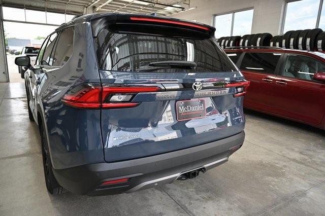 new 2025 Toyota Grand Highlander Hybrid car, priced at $59,372