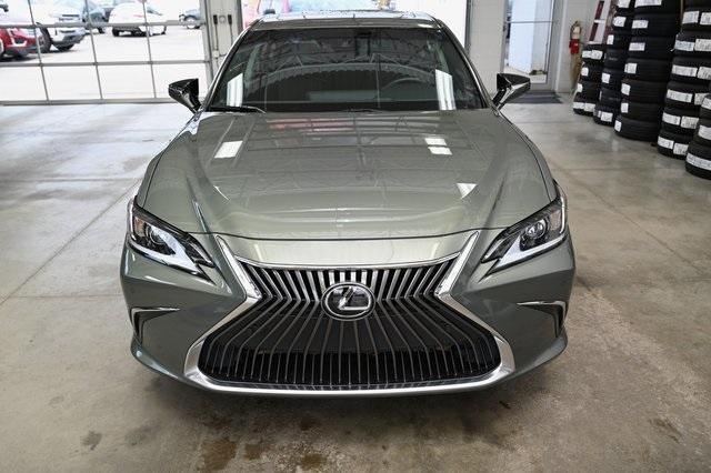 used 2021 Lexus ES 250 car, priced at $31,900