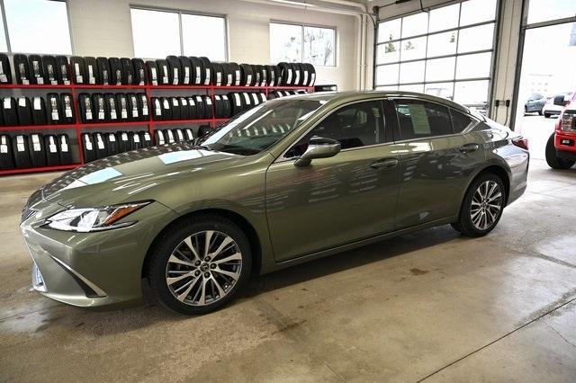 used 2021 Lexus ES 250 car, priced at $31,900