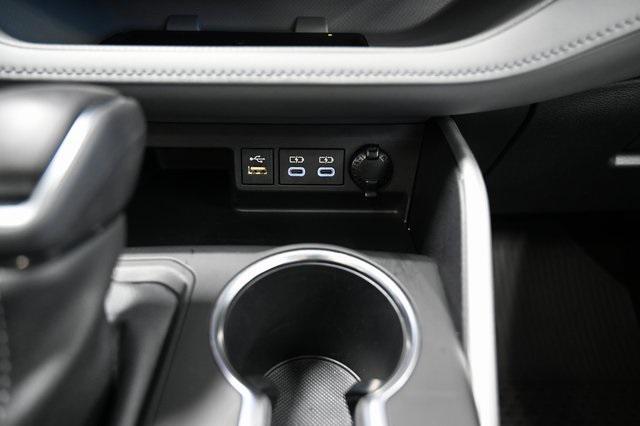used 2023 Toyota Highlander car, priced at $36,900
