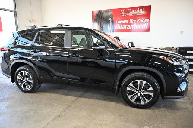 used 2023 Toyota Highlander car, priced at $36,900