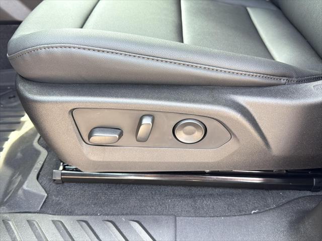 new 2025 Chevrolet Colorado car, priced at $45,980