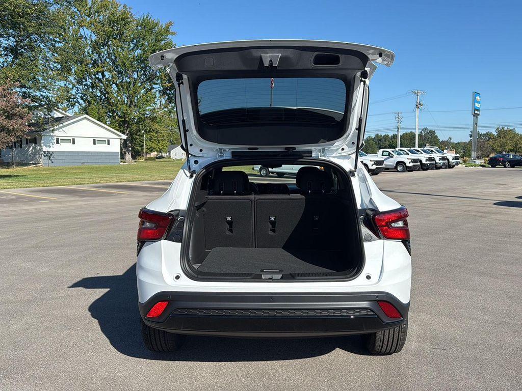 new 2025 Chevrolet Trax car, priced at $25,125