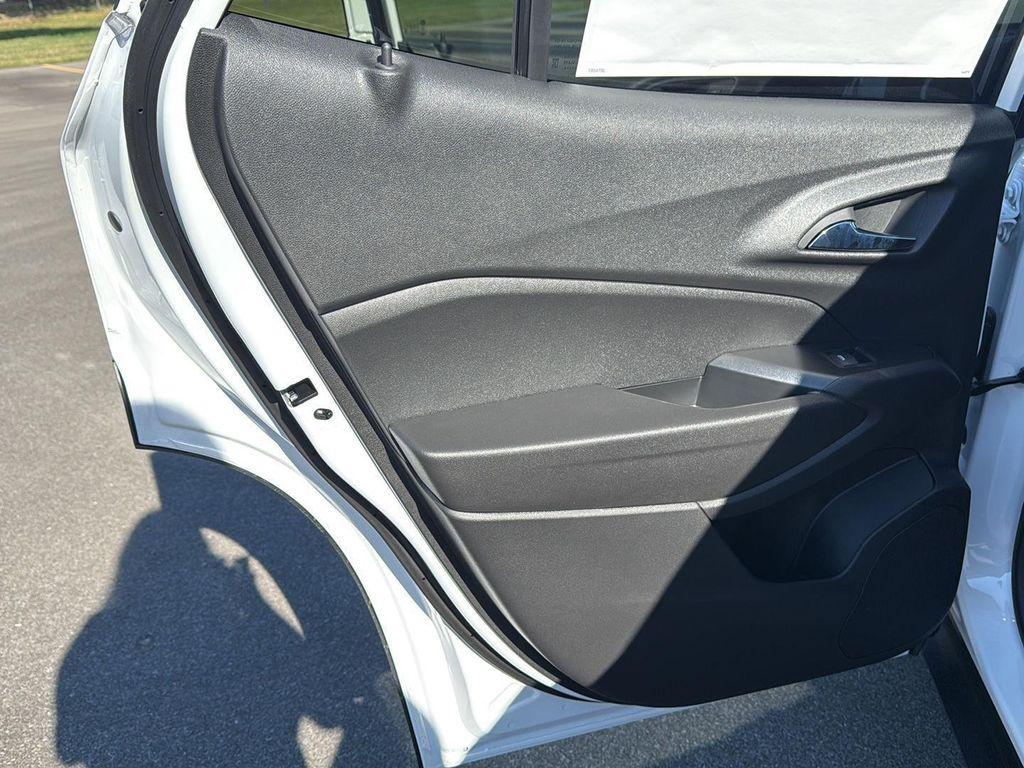 new 2025 Chevrolet Trax car, priced at $25,125