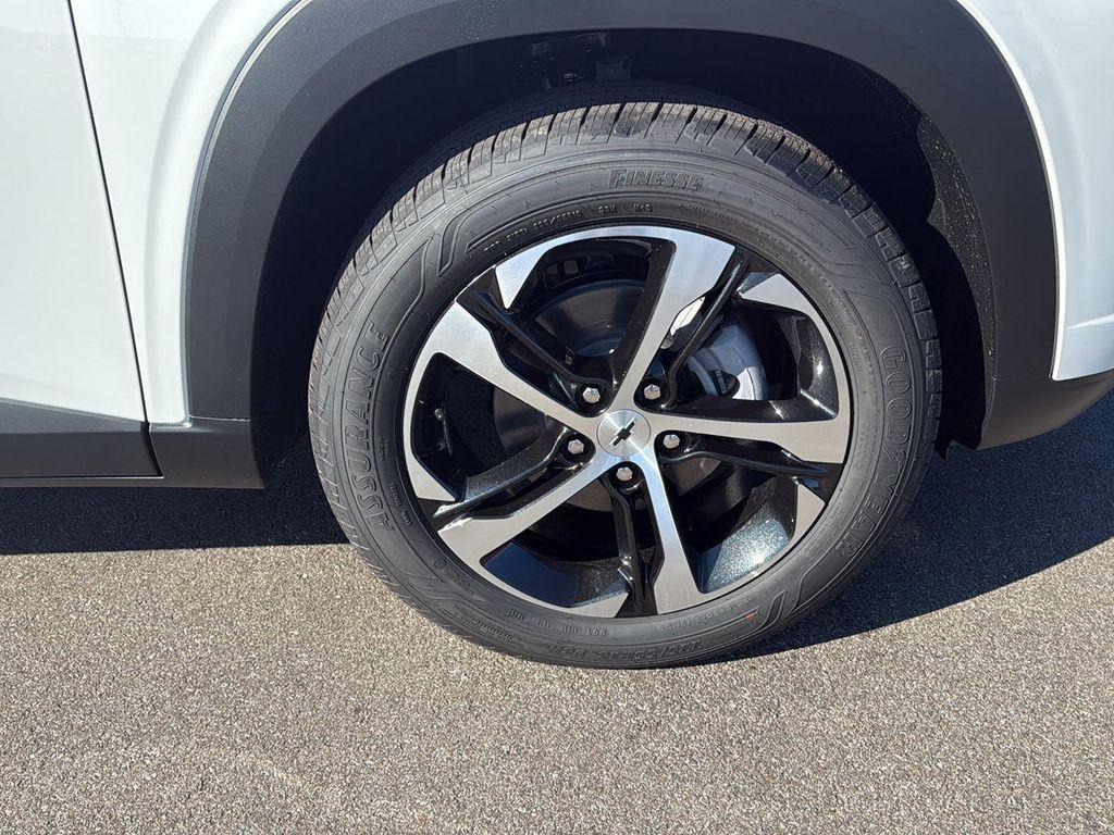 new 2025 Chevrolet Trax car, priced at $25,125