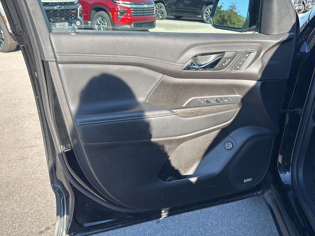 used 2023 GMC Acadia car, priced at $31,750