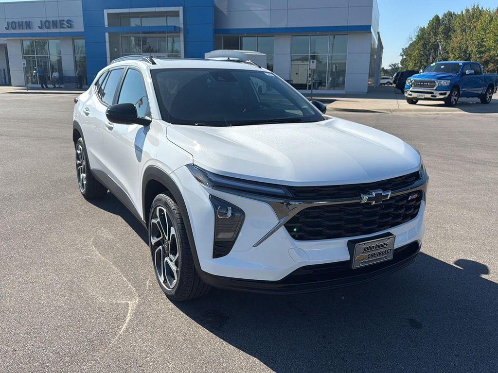 new 2025 Chevrolet Trax car, priced at $27,625