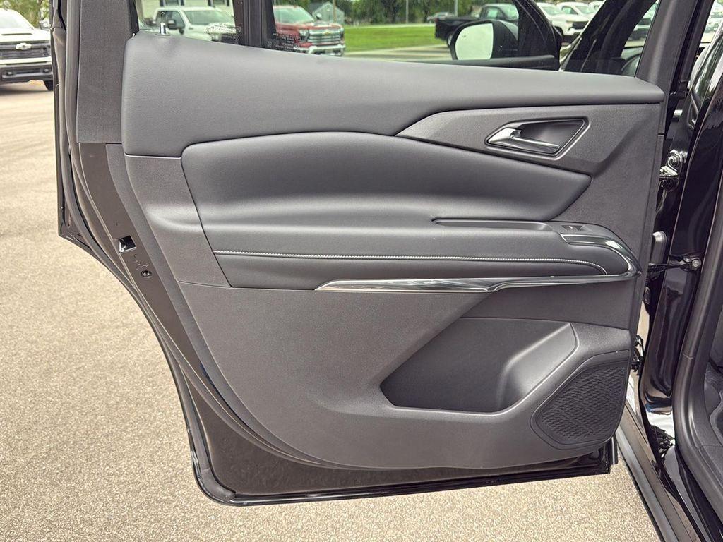 new 2025 Chevrolet Traverse car, priced at $49,389
