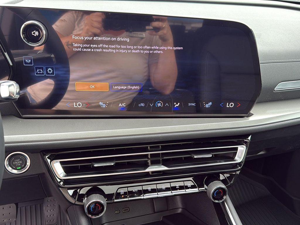 new 2025 Chevrolet Traverse car, priced at $49,389