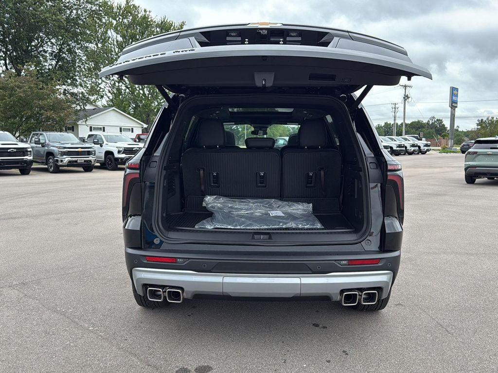new 2025 Chevrolet Traverse car, priced at $49,389