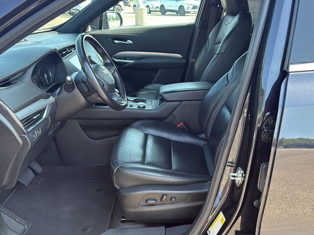 used 2023 Cadillac XT4 car, priced at $25,463