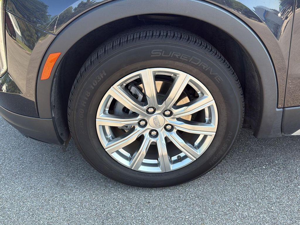 used 2023 Cadillac XT4 car, priced at $25,463