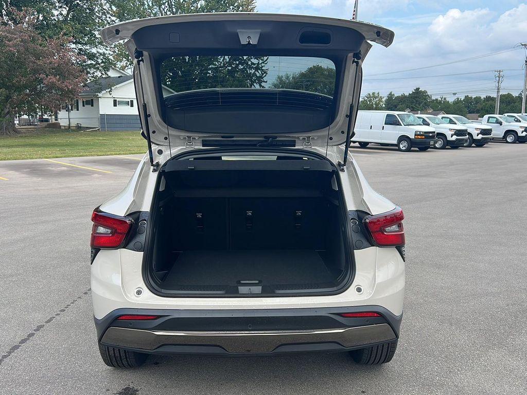 new 2026 Chevrolet Trax car, priced at $28,425