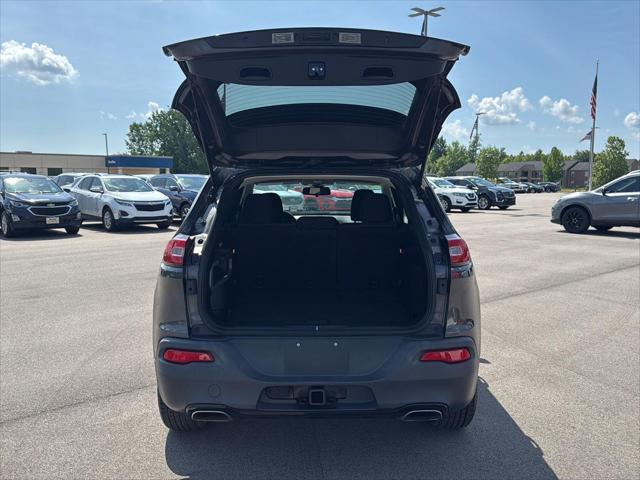 used 2016 Jeep Cherokee car, priced at $15,795