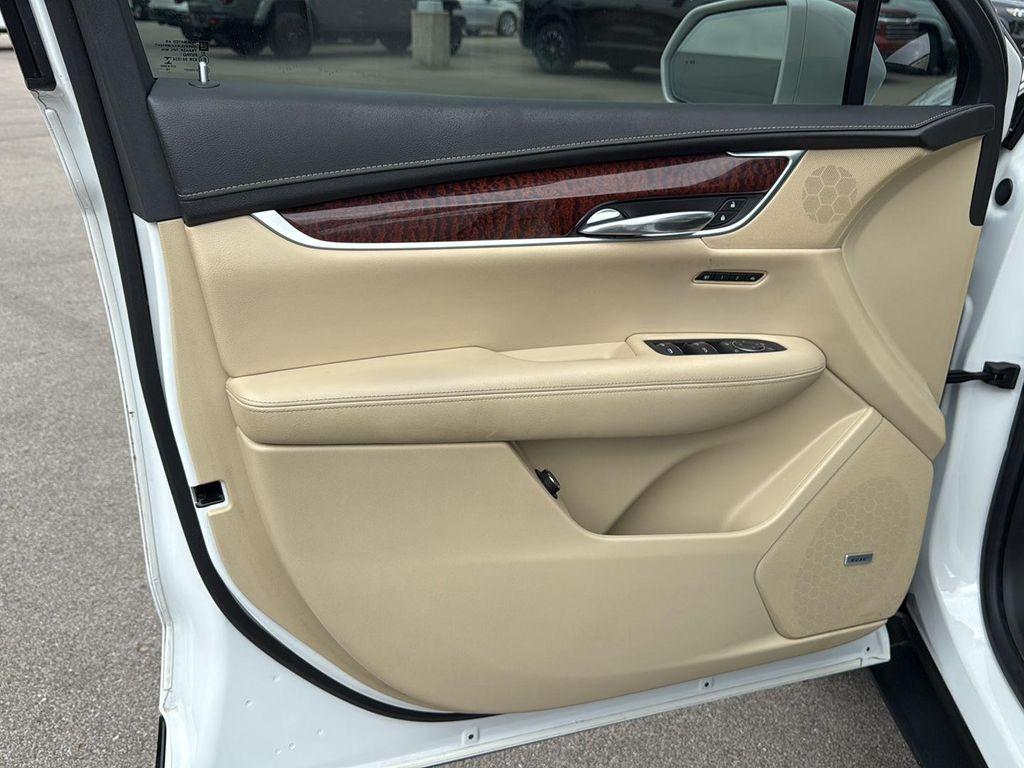 used 2017 Cadillac XT5 car, priced at $17,895
