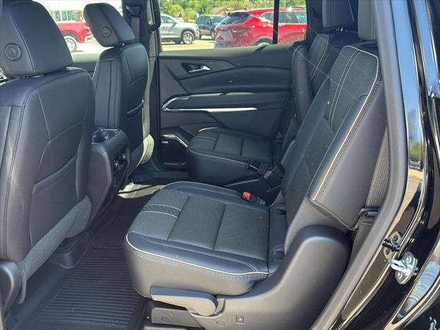 new 2025 Chevrolet Traverse car, priced at $57,435