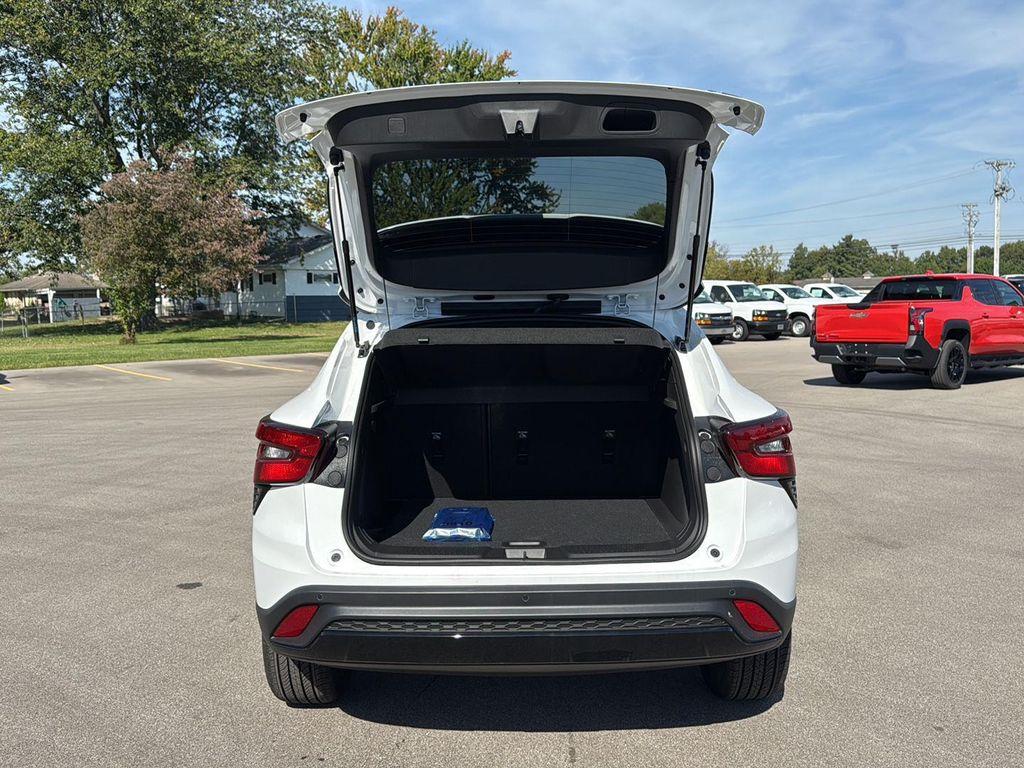 new 2025 Chevrolet Trax car, priced at $27,350