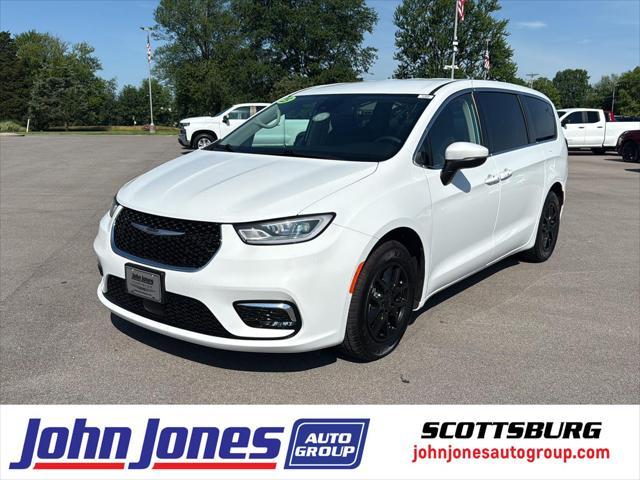 used 2023 Chrysler Pacifica car, priced at $23,750