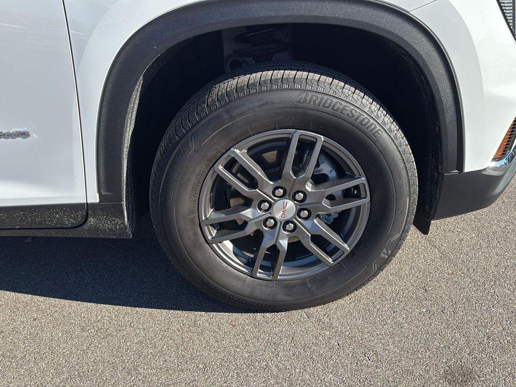 used 2025 GMC Acadia car, priced at $35,800