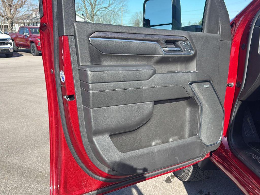 new 2025 Chevrolet Silverado 2500 car, priced at $75,045