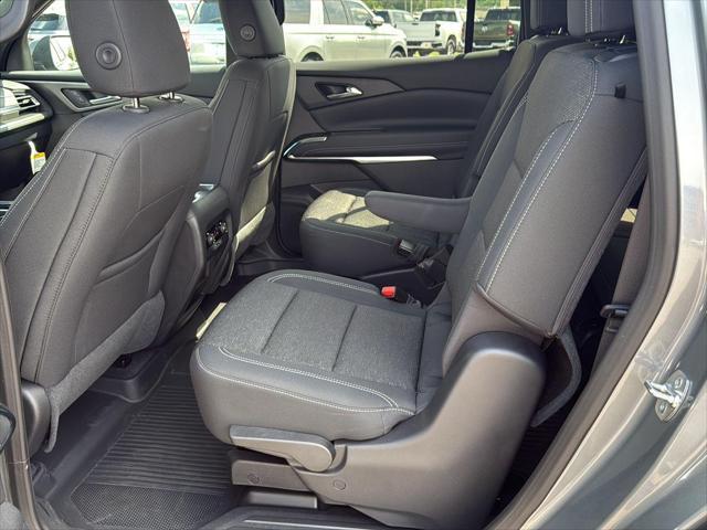 new 2025 Chevrolet Traverse car, priced at $43,144