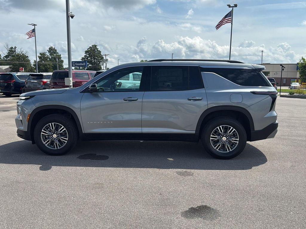 new 2025 Chevrolet Traverse car, priced at $42,644