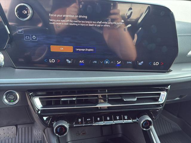new 2025 Chevrolet Traverse car, priced at $43,144