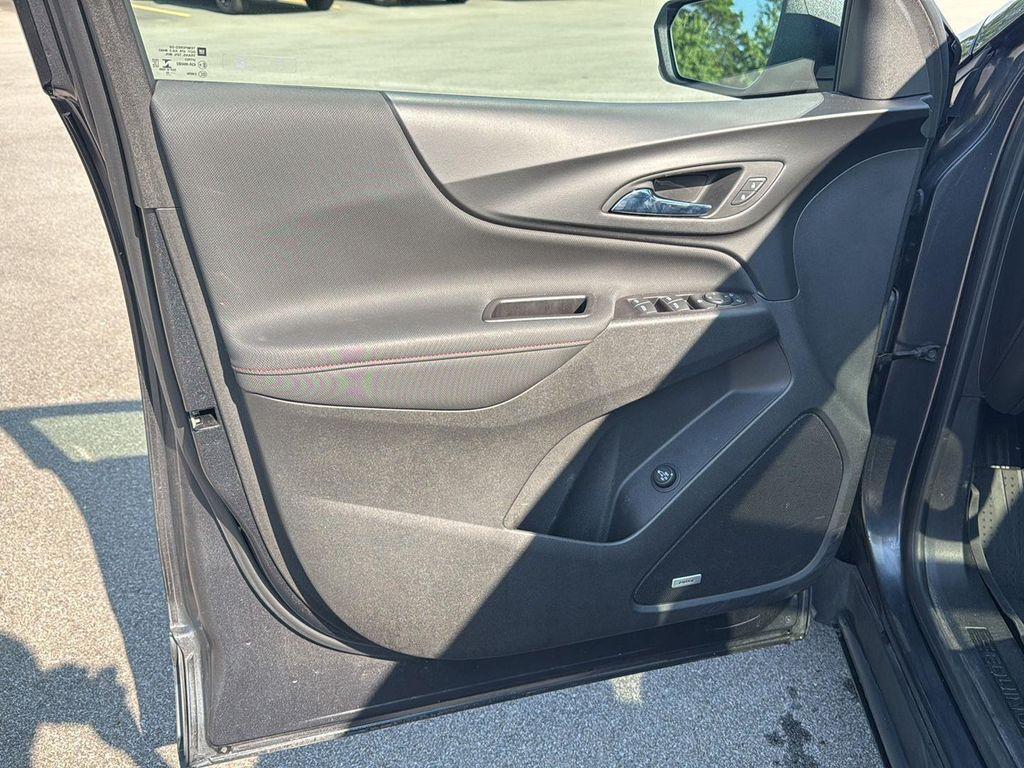 used 2022 Chevrolet Equinox car, priced at $22,750