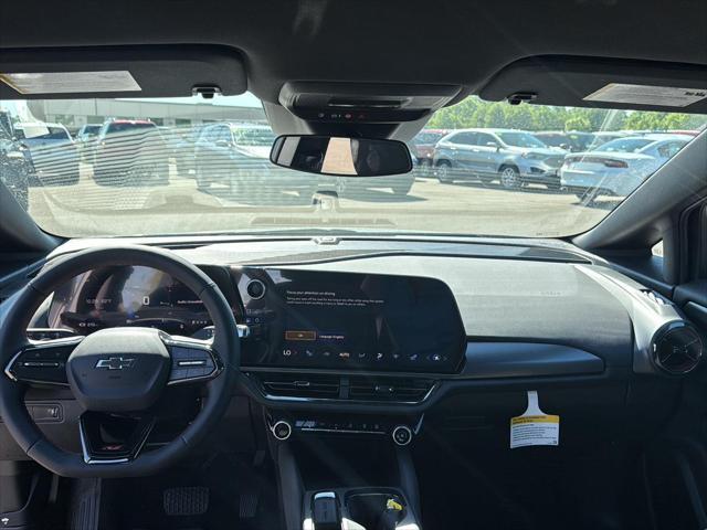new 2025 Chevrolet Equinox EV car, priced at $40,585