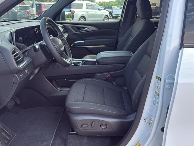 new 2025 Chevrolet Traverse car, priced at $42,695