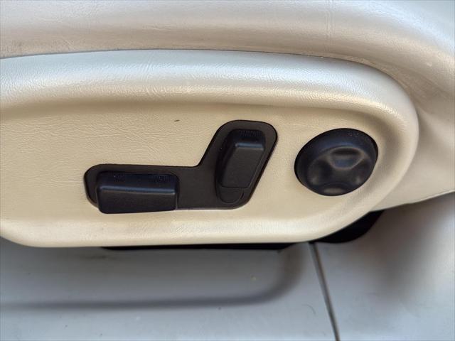 used 2002 Buick Park Avenue car, priced at $4,895