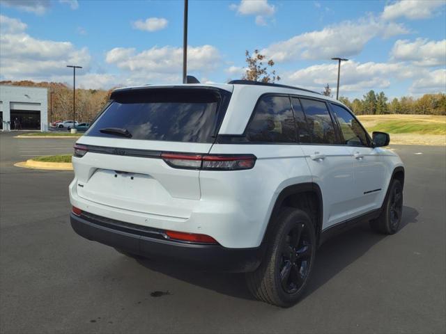new 2025 Jeep Grand Cherokee car, priced at $44,495