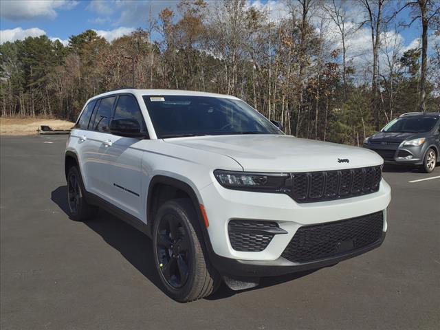 new 2025 Jeep Grand Cherokee car, priced at $45,986