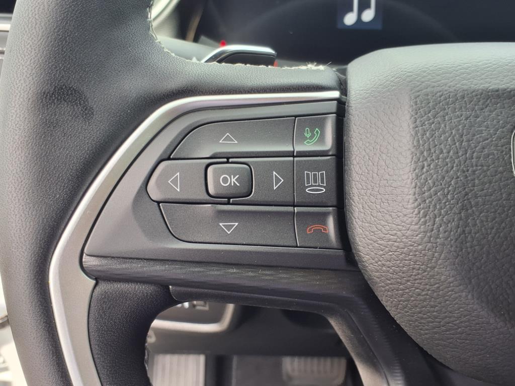 new 2025 Jeep Grand Cherokee L car, priced at $40,992