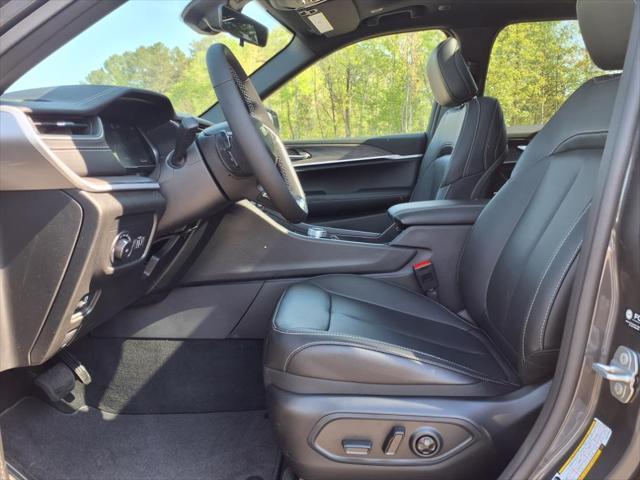 new 2025 Jeep Grand Cherokee car, priced at $49,283