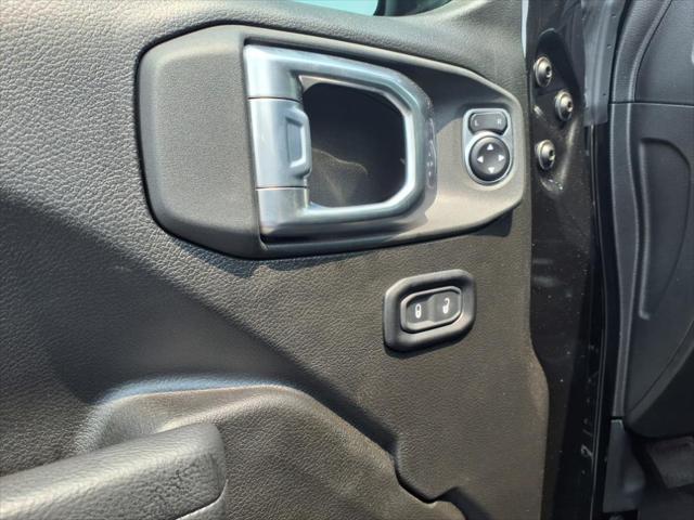 new 2025 Jeep Wrangler car, priced at $41,815