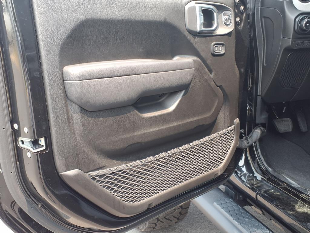 new 2025 Jeep Wrangler car, priced at $44,315