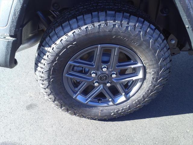 new 2025 Jeep Wrangler car, priced at $45,856