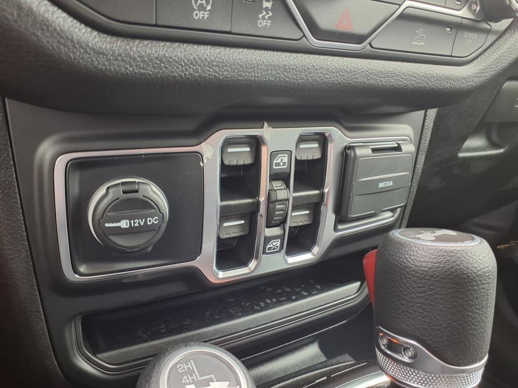 new 2025 Jeep Wrangler car, priced at $44,315