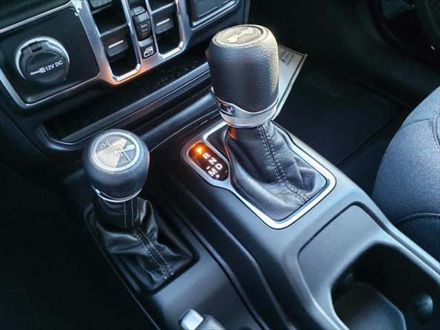 new 2025 Jeep Wrangler car, priced at $45,856