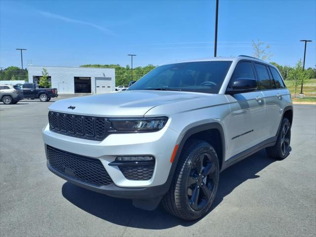 new 2025 Jeep Grand Cherokee car, priced at $45,266