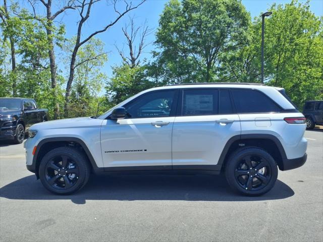 new 2025 Jeep Grand Cherokee car, priced at $45,266
