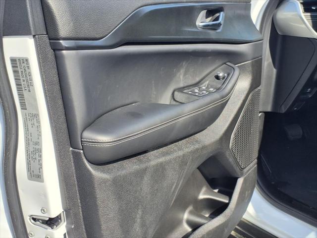 new 2025 Jeep Grand Cherokee car, priced at $34,125
