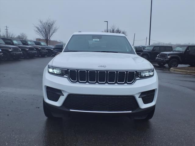 new 2025 Jeep Grand Cherokee car, priced at $38,986